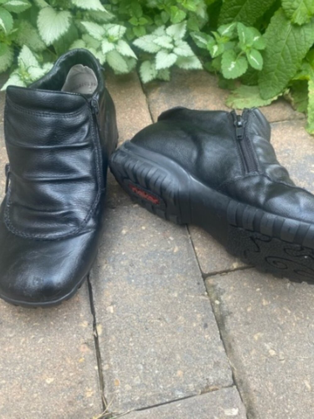 Rieker Black Leather Zip Ankle Boots Lug Sole Sz 39 Summer Sale